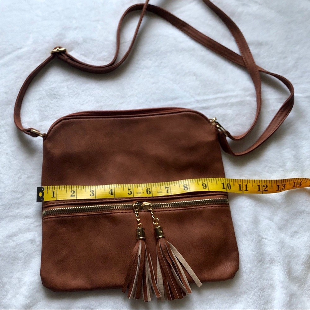 ⭐️ HOST PICK ⭐️ Brown Crossbody with Tassel Accent - Picture 6 of 8